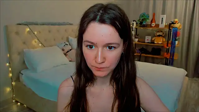 Snapshot of ameli_moon chatting on December 20, 2024, 5:51 pm ameli moon online show from December 20, 2024, 5:51 pm