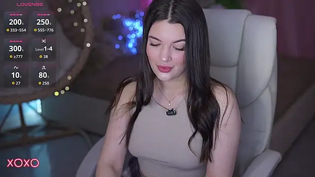 Snapshot of YourLolaBunny chatting on April 10, 2026, 6:20 am YourLolaBunny online show from April 10, 2026, 6:20 am