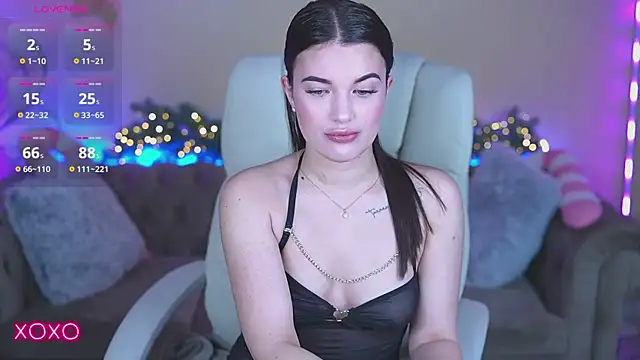 YourLolaBunny online show from December 21, 2025, 7:32 am