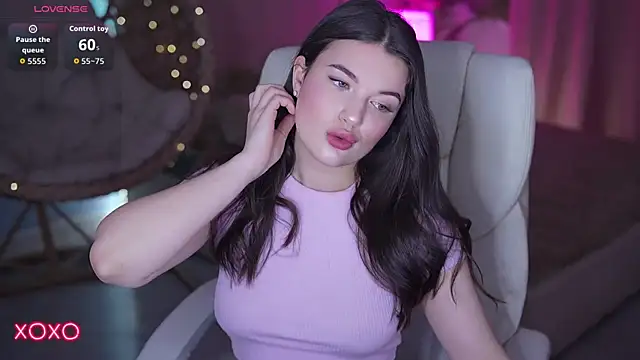 Snapshot of YourLolaBunny chatting on March 8, 2026, 7:00 am YourLolaBunny online show from March 8, 2026, 7:00 am