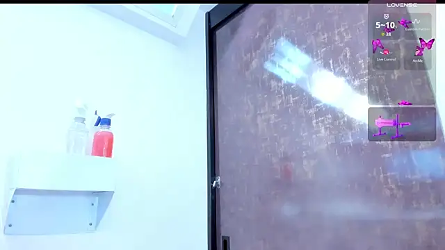 zoi jazmin online show from April 6, 2026, 4:46 am