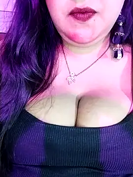 Suhanakhan00 online show from November 18, 2025, 5:33 am