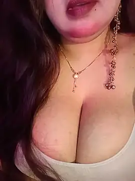 Suhanakhan00 online show from July 17, 2026, 9:06 am