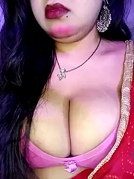 Suhanakhan00 online show from October 27, 2025, 5:03 pm