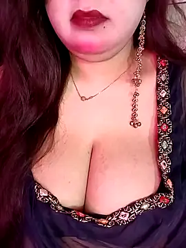 Suhanakhan00 online show from June 19, 2026, 8:09 am