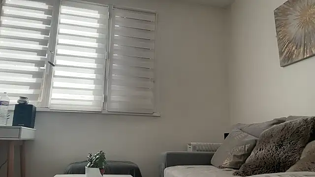 Serena 4you online show from May 13, 2026, 5:42 pm