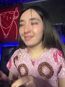 Sophie LS online show from January 6, 2026, 2:21 pm