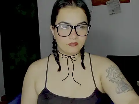 Babe-sofi online show from July 24, 2026, 4:08 am