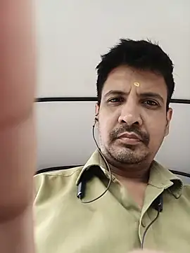 Snapshot of jeeva9242 chatting on August 5, 2026, 4:17 am jeeva9242 online show from August 5, 2026, 4:17 am