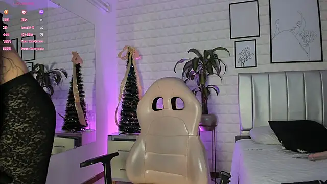 Lizzie-Evans online show from December 17, 2025, 12:10 pm