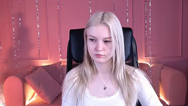 Snapshot of GraceGlamour chatting on January 14, 2026, 5:11 am GraceGlamour online show from January 14, 2026, 5:11 am