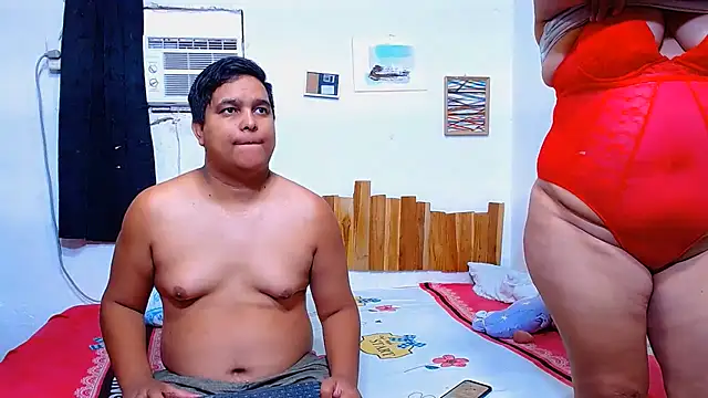 lucasandSofi online show from July 19, 2026, 1:52 pm