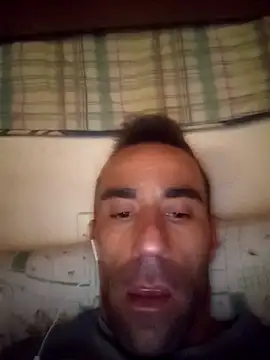 Snapshot of MownRender chatting on November 18, 2025, 2:31 pm MownRender online show from November 18, 2025, 2:31 pm