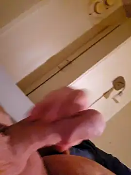 HeteroHotGuy1 online show from January 30, 2025, 11:45 pm