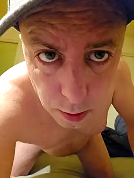 HeteroHotGuy1 online show from February 13, 2025, 11:47 pm