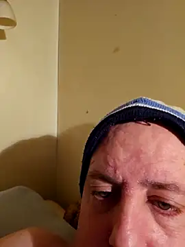 HeteroHotGuy1 online show from March 11, 2025, 12:00 am