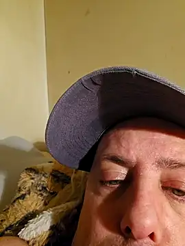 HeteroHotGuy1 online show from February 11, 2025, 5:37 am