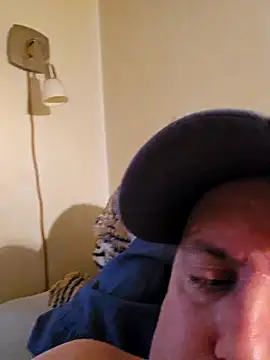 HeteroHotGuy1 online show from January 27, 2025, 10:05 am