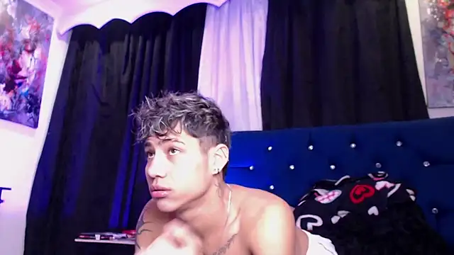Sexys Boys Hot1 online show from May 26, 2026, 1:37 am