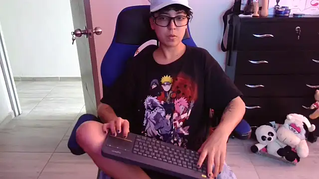 thomascooper7 online show from December 17, 2025, 7:19 pm