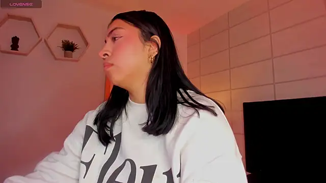 Christine Laam online show from December 18, 2025, 12:09 pm