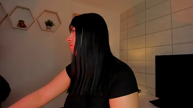 Snapshot of Christine_Laam chatting on February 4, 2026, 12:00 pm Christine Laam online show from February 4, 2026, 12:00 pm