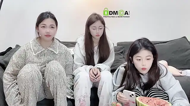 MM YY SS online show from February 11, 2025, 3:08 pm