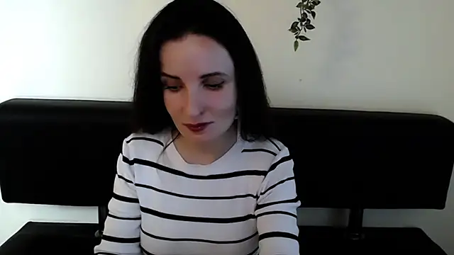 LaimaV  online show from April 7, 2026, 7:59 pm