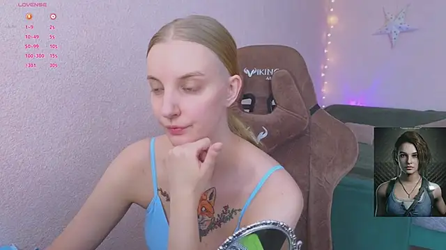 Snapshot of Fluffy_muffin_ chatting on February 22, 2026, 9:33 am Fluffy muffin online show from February 22, 2026, 9:33 am