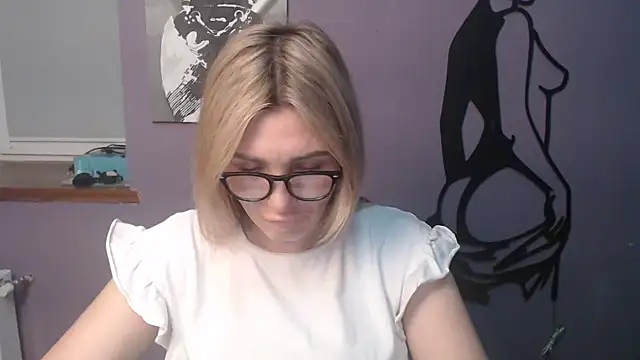  sexy lady online show from June 2, 2026, 1:00 pm