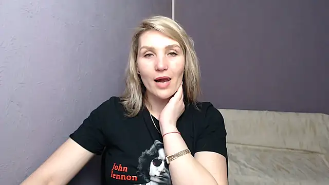 Snapshot of _sexy_lady chatting on March 13, 2025, 2:12 pm sexy lady online show from March 13, 2025, 2:12 pm