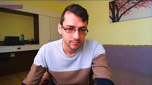 Snapshot of HungEddy chatting on February 23, 2026, 8:48 am HungEddy online show from February 23, 2026, 8:48 am