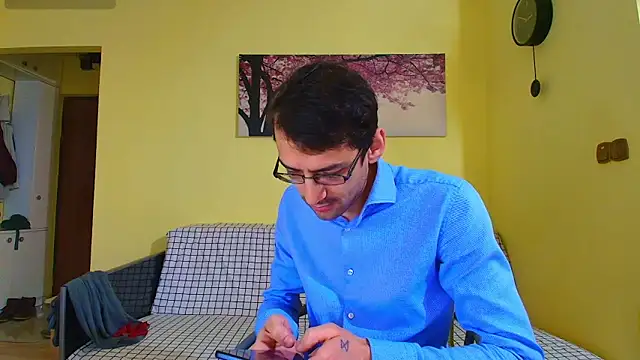 HungEddy online show from December 5, 2025, 8:39 pm