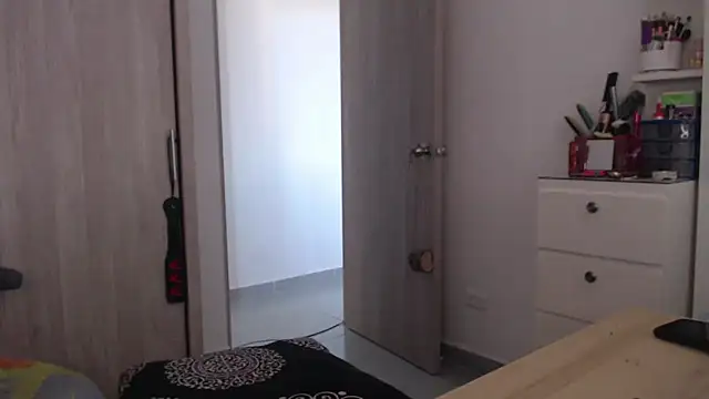 Snapshot of scarlett_diamond11 chatting on September 15, 2025, 10:21 pm scarlett diamond11 online show from September 15, 2025, 10:21 pm