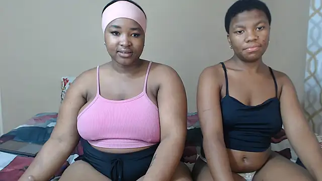 Snapshot of Sandrax04 chatting on July 24, 2026, 9:44 pm Sandrax04 online show from July 24, 2026, 9:44 pm