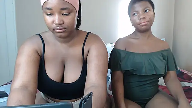 Snapshot of Sandrax04 chatting on July 30, 2026, 7:40 am Sandrax04 online show from July 30, 2026, 7:40 am