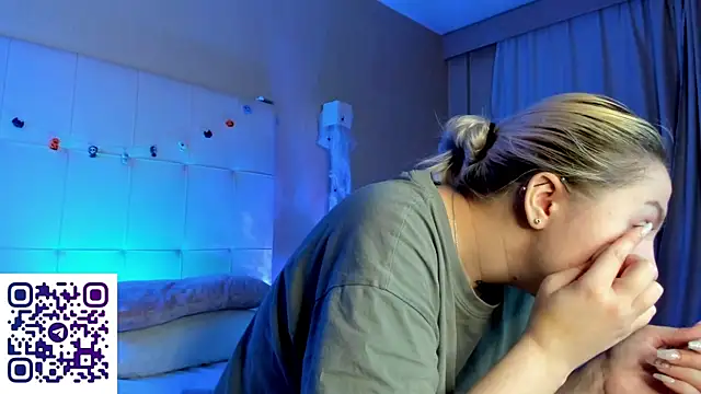 Debbie Taylor online show from November 5, 2025, 5:05 pm