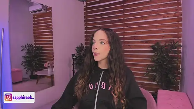 Sapphire Venuss online show from November 27, 2025, 2:12 am