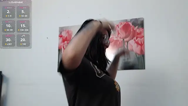 lily f00x online show from March 14, 2026, 12:33 pm