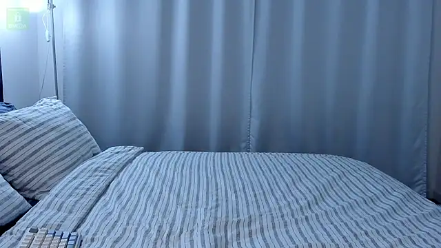 erika hoiree online show from February 17, 2026, 5:05 am