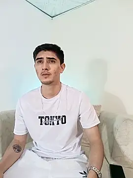 PhilipRich online show from October 21, 2025, 5:45 pm