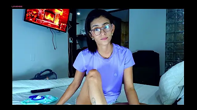 Snapshot of thedianakaro chatting on February 16, 2026, 2:10 am thedianakaro online show from February 16, 2026, 2:10 am