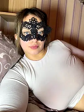 69Laura696 online show from December 5, 2025, 2:48 pm