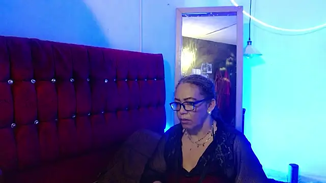 PervertedMature online show from May 17, 2026, 1:49 am