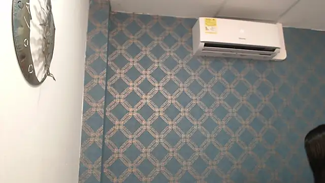 violeta cute18 online show from February 21, 2025, 1:22 am