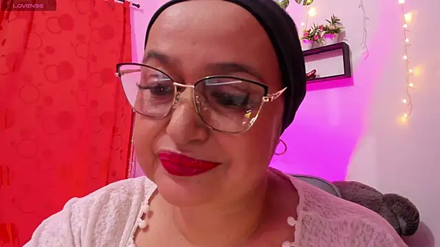 Gia Nahomi online show from January 12, 2026, 10:47 pm