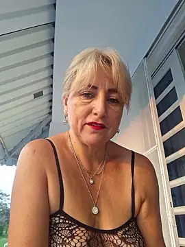 Snapshot of almaluna7 chatting on March 23, 2026, 10:31 pm almaluna7 online show from March 23, 2026, 10:31 pm