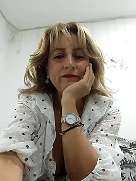 Snapshot of almaluna7 chatting on February 2, 2025, 1:45 am almaluna7 online show from February 2, 2025, 1:45 am