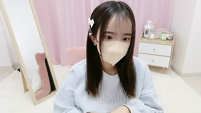 Nana 77  online show from February 5, 2025, 5:41 am