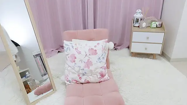 Nana 77  online show from February 4, 2025, 10:43 am